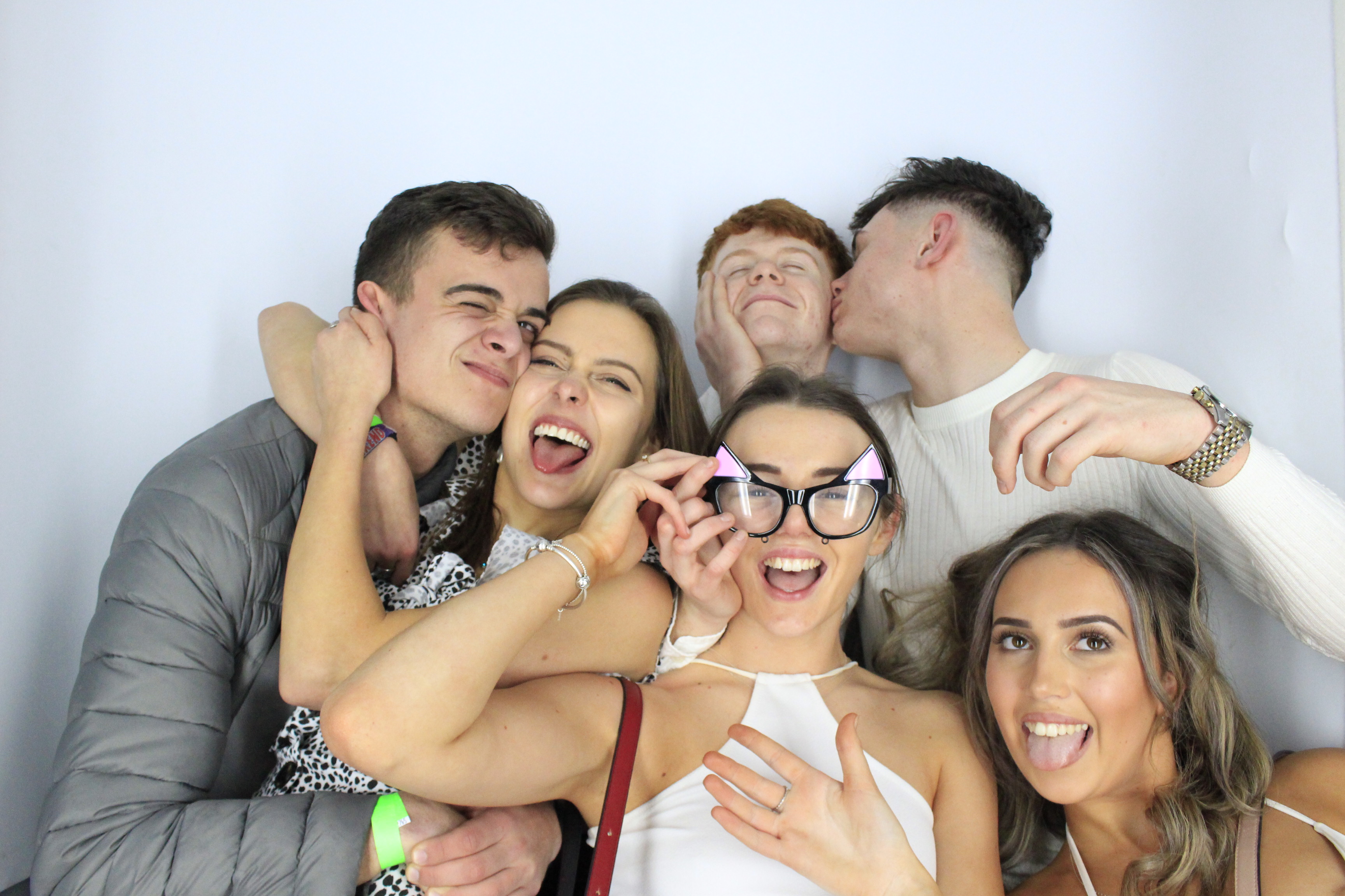 Issy & Alice's 18th Birthday Party | View more photos from the event at gallery.myphotoboothexperience.co.uk/u/MyPhotoBoothExperienceLtd/Issy-Alices-18th-Birthday-Party